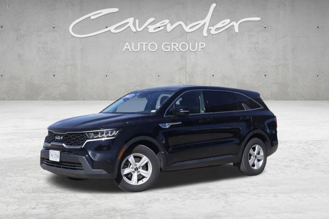 2023 Kia Sorento LX's photo