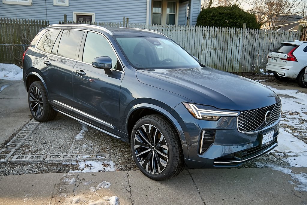 2026 VOLVO XC90 - Image 3