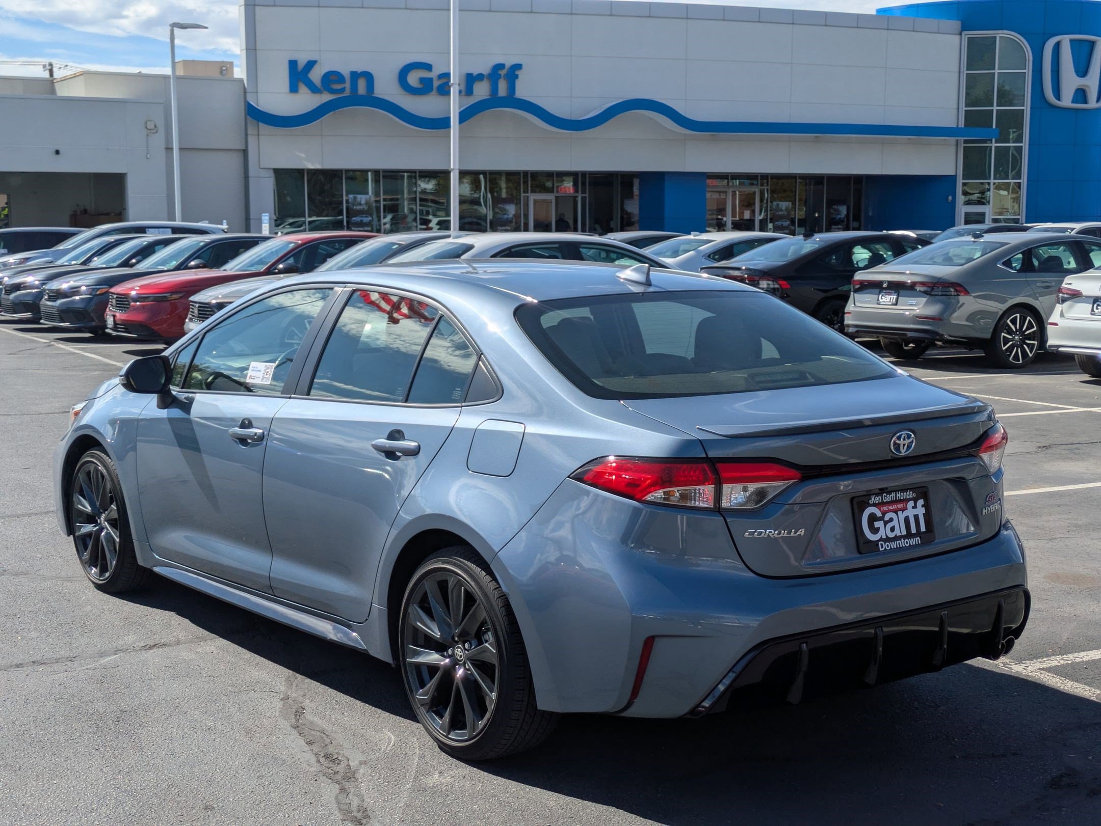 2023 Toyota Corolla Hybrid SE photo 4