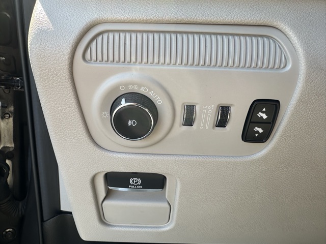 2022 Jeep Grand Wagoneer I photo 20