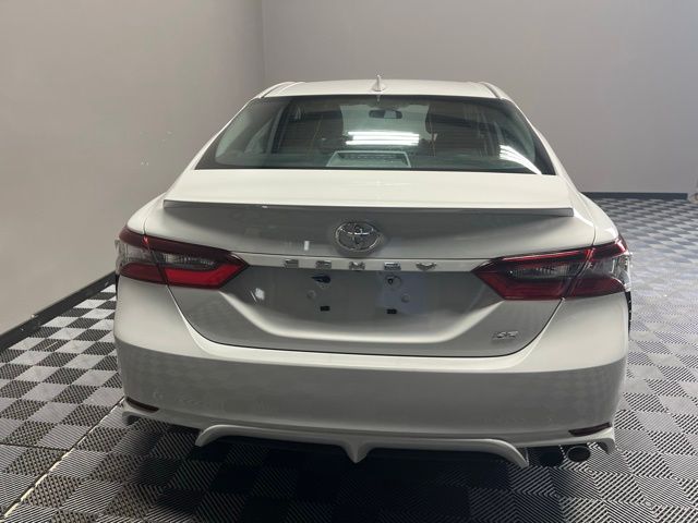 2023 Toyota Camry SE photo 4