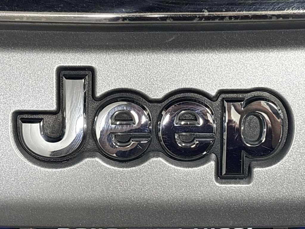 2023 Jeep Compass Limited photo 15