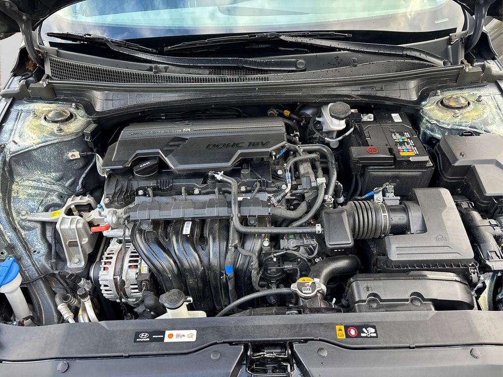 2024 Hyundai Elantra SEL Convenience photo 13