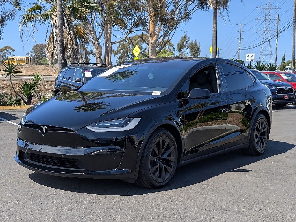 2023 Tesla Model X Standard Range photo 4