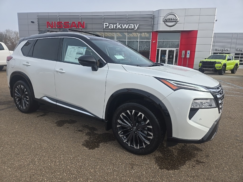 2026 Nissan Rogue Platinum's photo