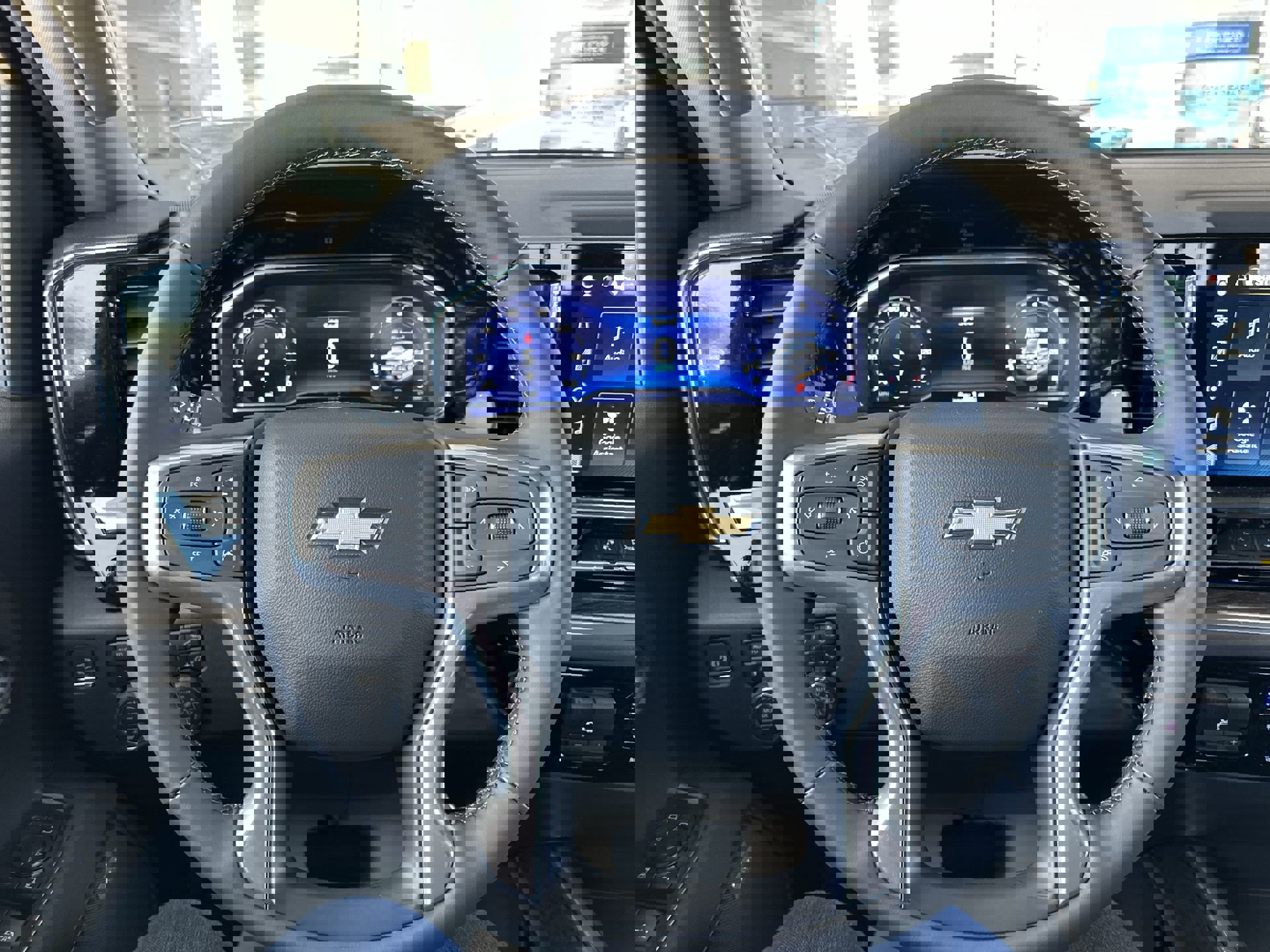 2025 Chevrolet Silverado 1500 LTZ photo 10