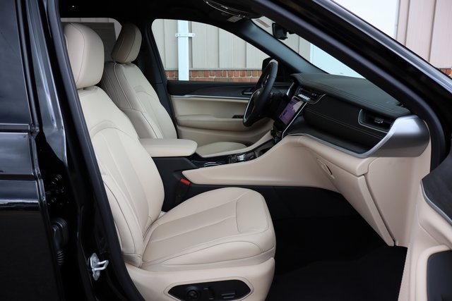 2025 Jeep Grand Cherokee Limited photo 37