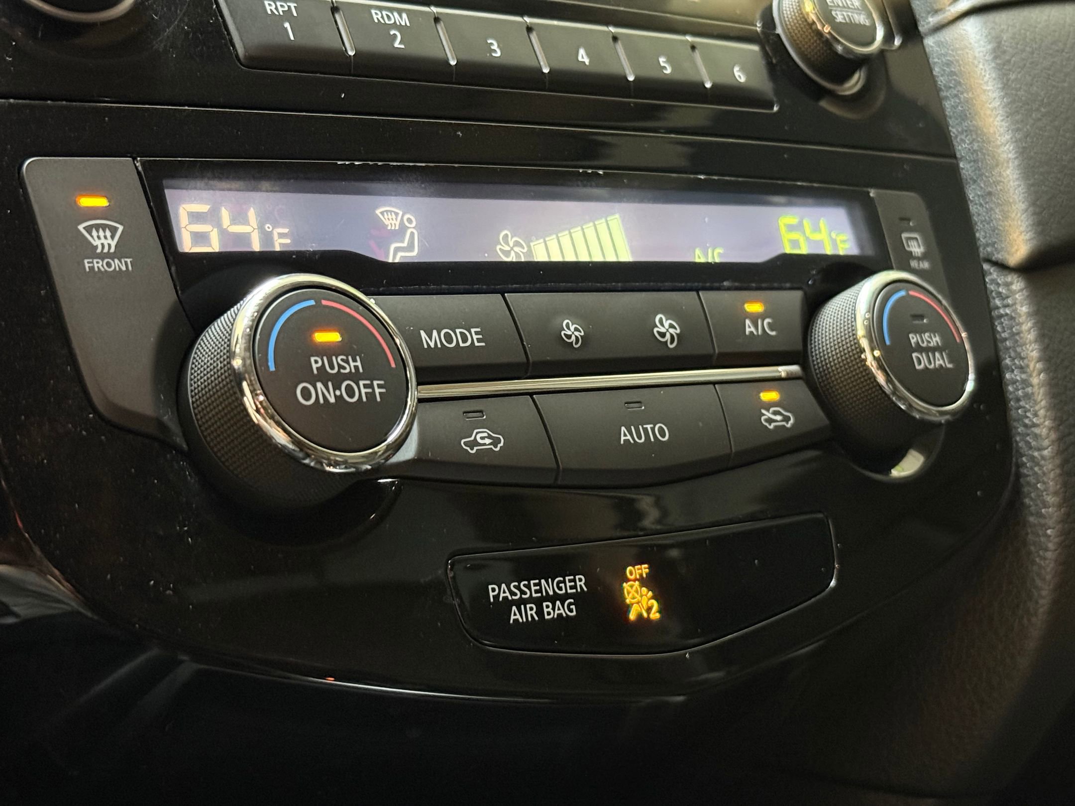 2017 Nissan Rogue SV photo 26