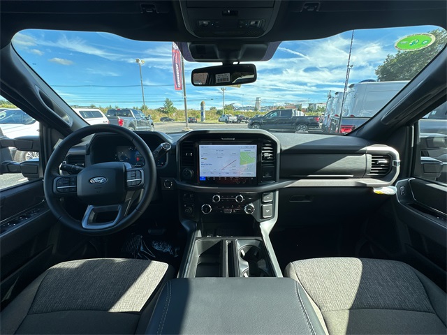 2025 Ford F-150 XLT photo 14