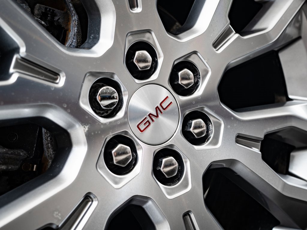 2024 Gmc Acadia Denali photo 2