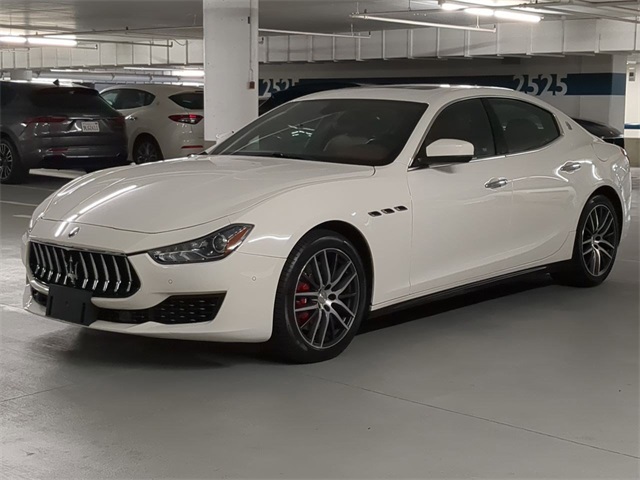 2018 Maserati Ghibli S Q4 photo 3