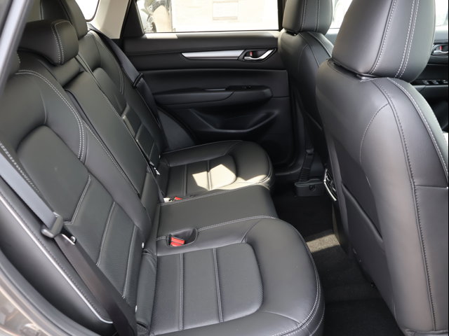 2025 Mazda CX-5 2.5 S Preferred photo 13