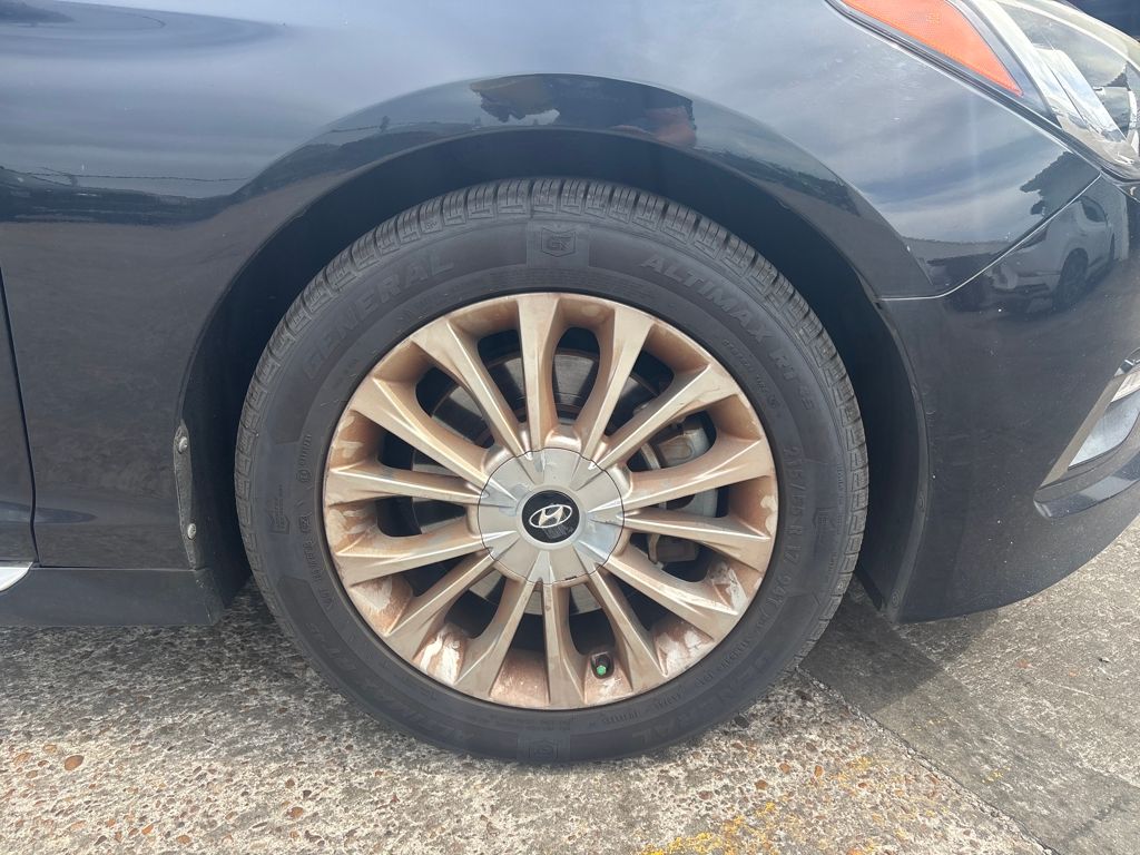 2015 Hyundai Sonata Limited photo 2