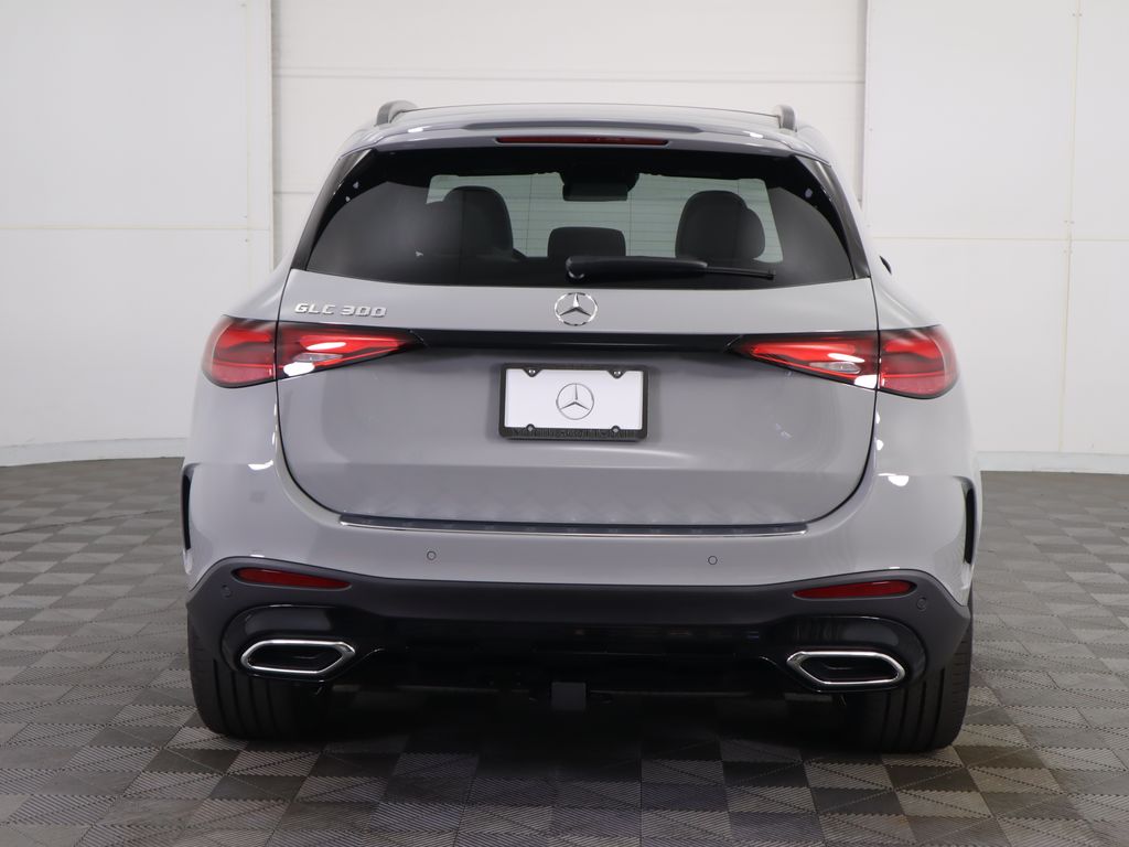 2026 Mercedes Benz GLC 300 photo 3
