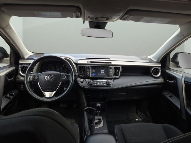 2017 Toyota RAV4 XLE photo 2