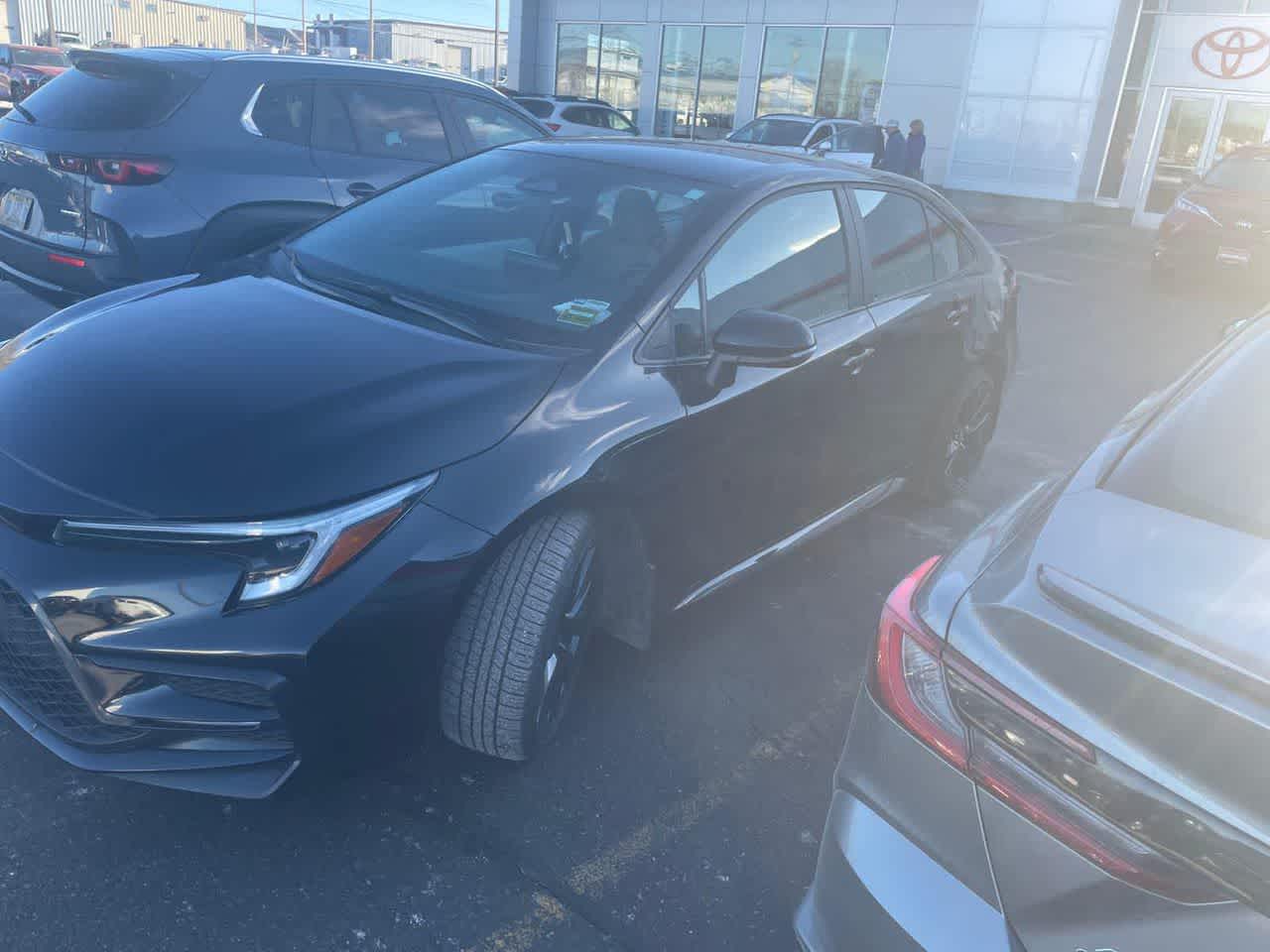 2023 Toyota Corolla SE's photo