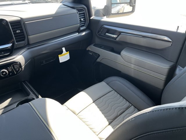 2025 Chevrolet Silverado 2500HD ZR2 photo 16