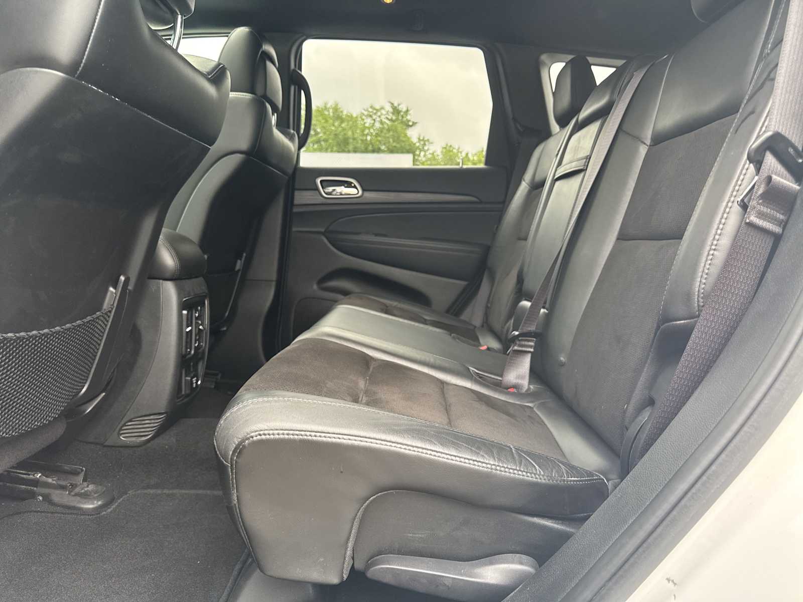 2021 Jeep Grand Cherokee Laredo X photo 33