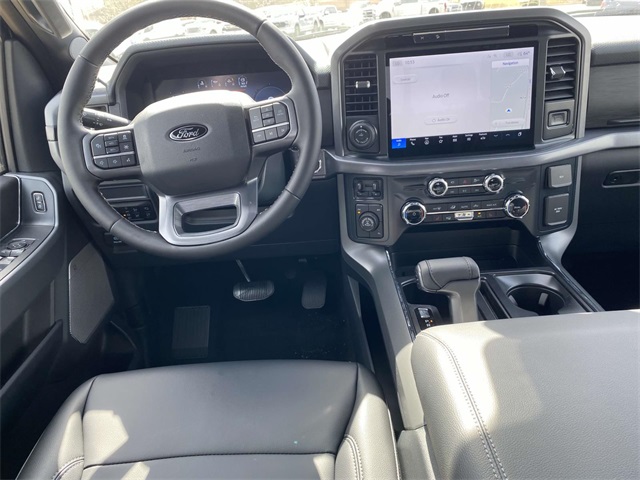 2025 Ford F-150 XLT photo 10