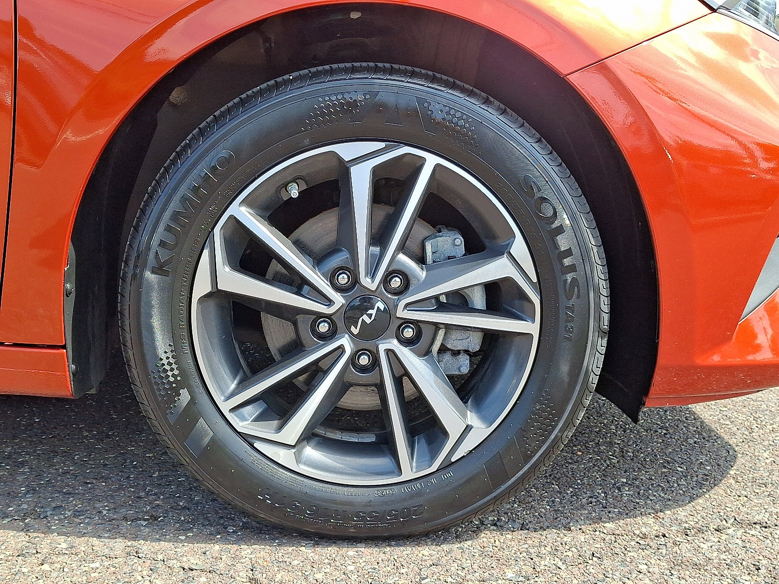 2024 Kia Forte LXS photo 8