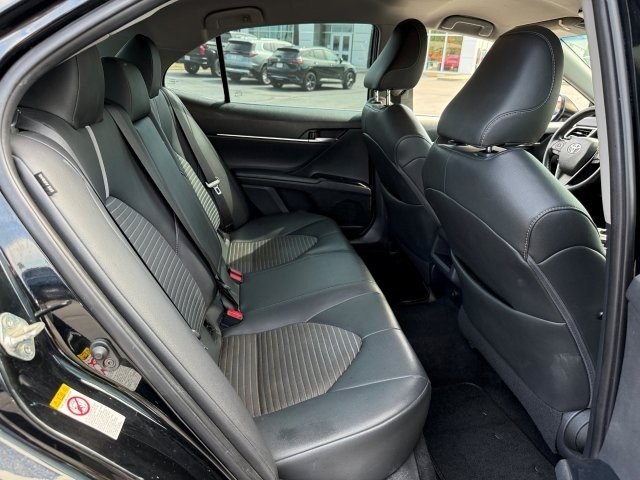 2018 Toyota Camry LE photo 17