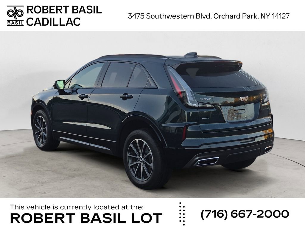 2024 Cadillac XT4 Sport photo 3