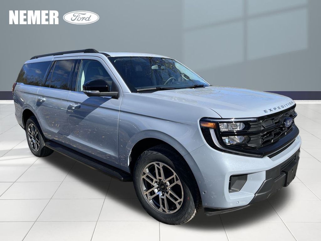 2025 Ford Expedition Active's photo