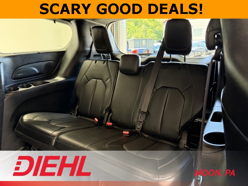 2018 Chrysler Pacifica Touring L photo 18
