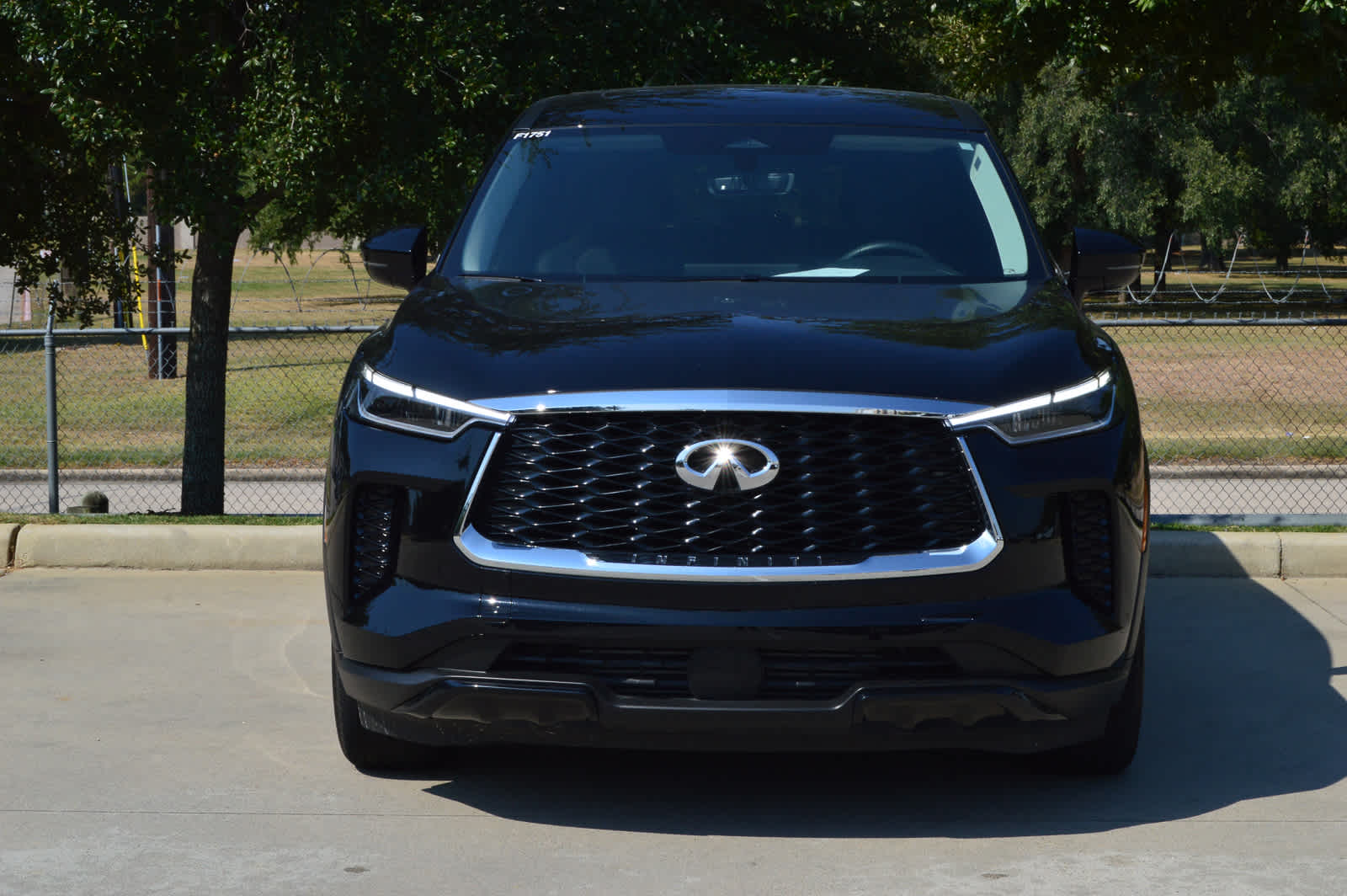 2025 Infiniti QX60 Pure photo 2