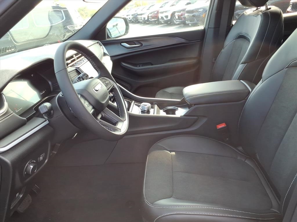 2025 Jeep Grand Cherokee Altitude X photo 7