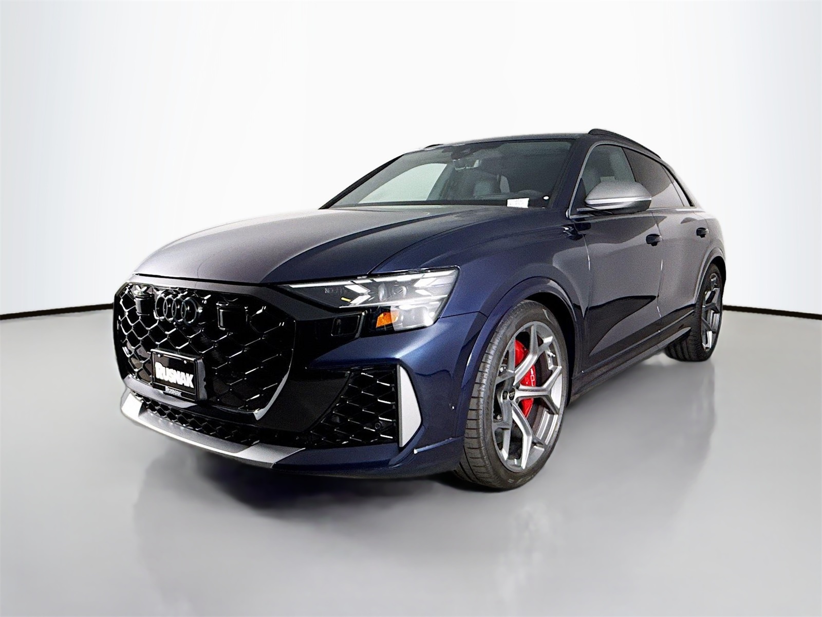 2025 Audi RS Q8 photo 3