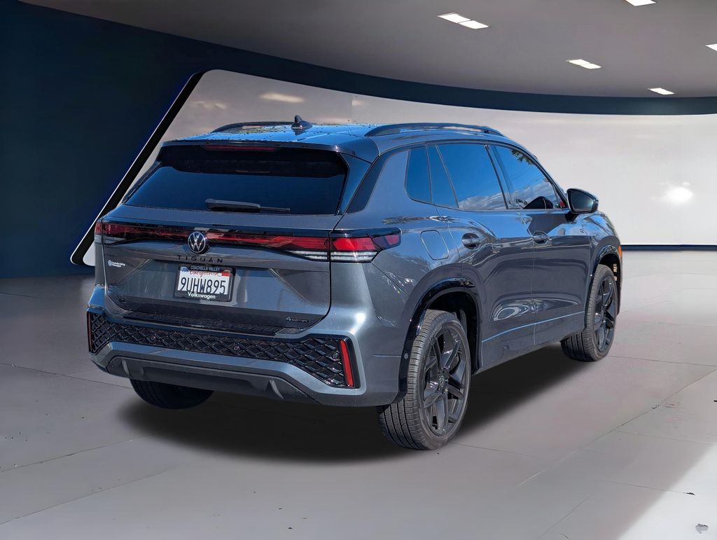 2025 Volkswagen Tiguan SE R-Line Black photo 2