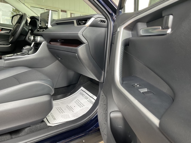 2021 Toyota RAV4 Limited photo 19