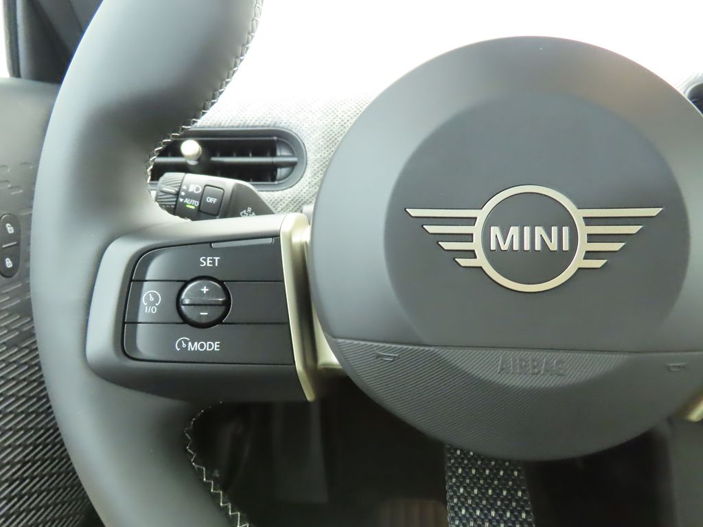 2026 Mini Cooper Hardtop S 2 Door Iconic photo 10