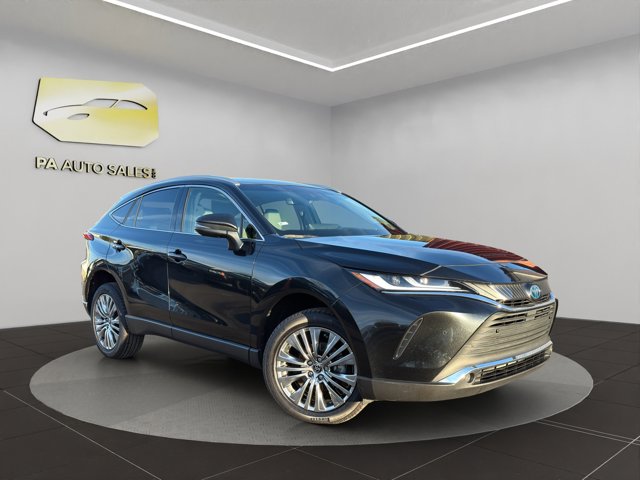 2022 Toyota Venza XLE's photo