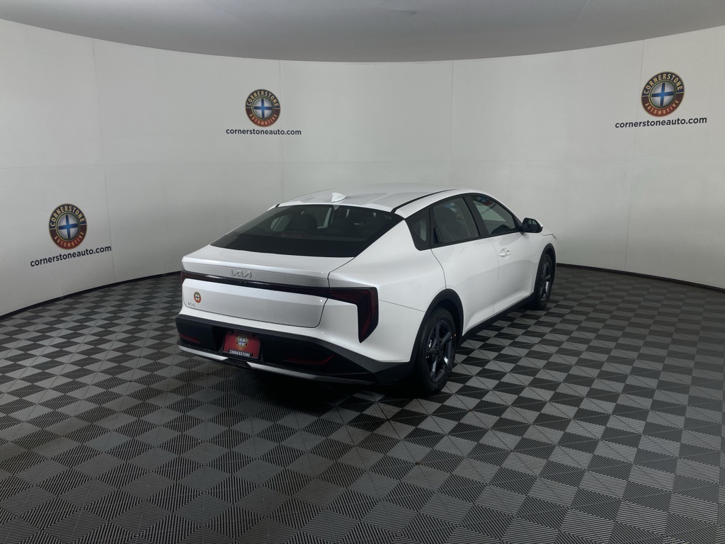 2025 Kia K4 LXS photo 7