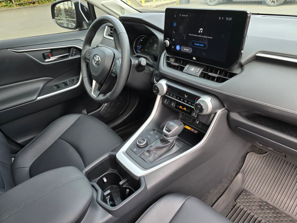2023 Toyota RAV4 Hybrid XLE Premium photo 11