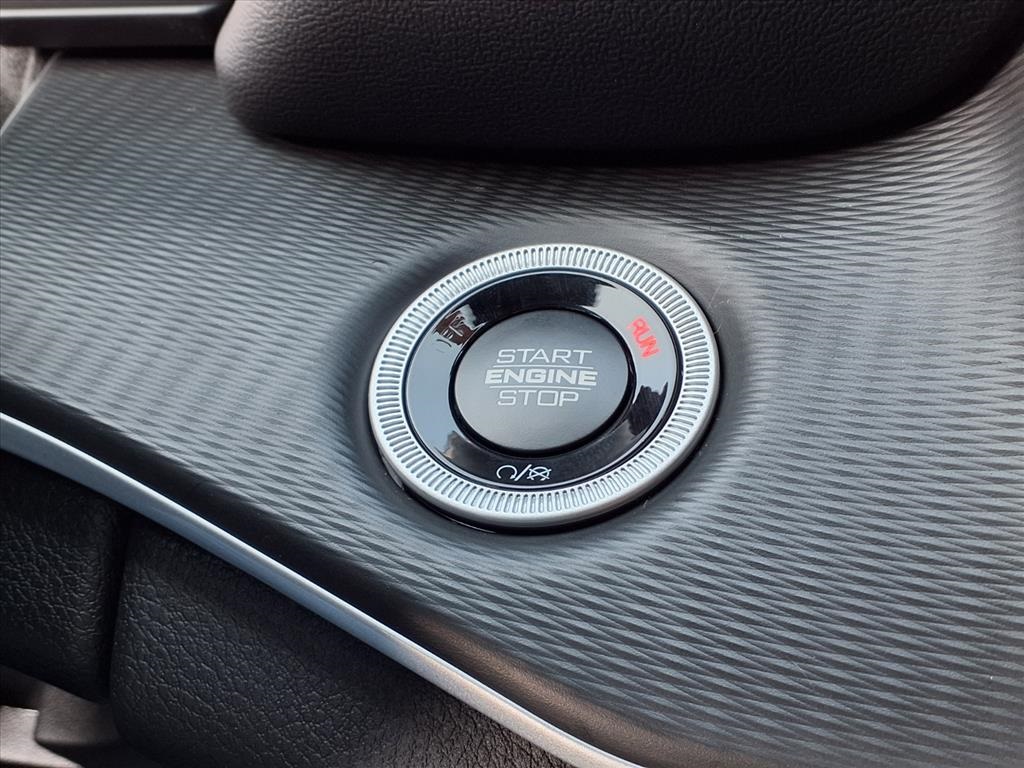2025 Jeep Grand Cherokee Altitude photo 19