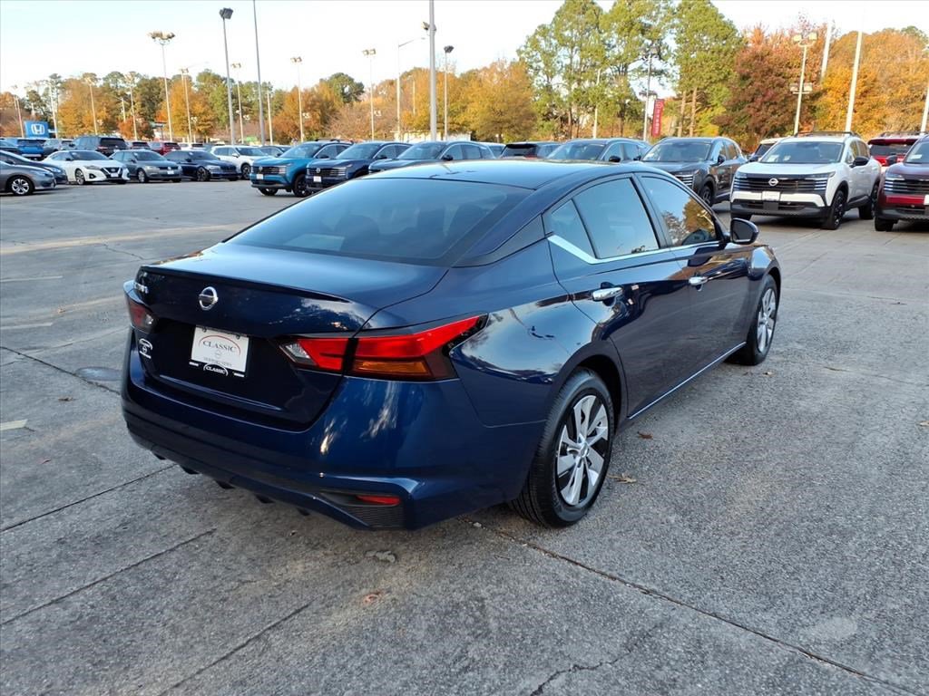 2022 Nissan Altima 2.5 S photo 3