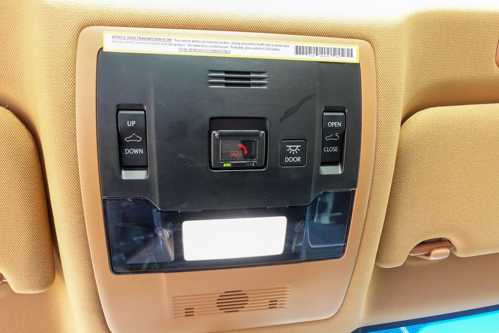 2023 Lexus ES 300h photo 22
