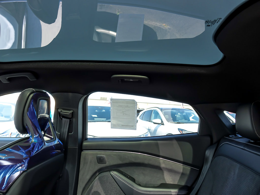 2025 FORD MUSTANG MACH-E - Image 9