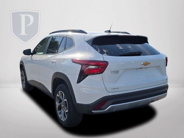 2024 Chevrolet Trax LT photo 5