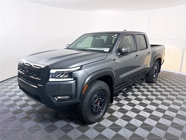 2025 Nissan Frontier PRO-4X photo 3