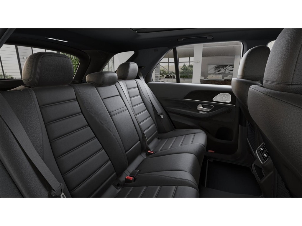 2025 Mercedes Benz GLE 580 4MATIC photo 4