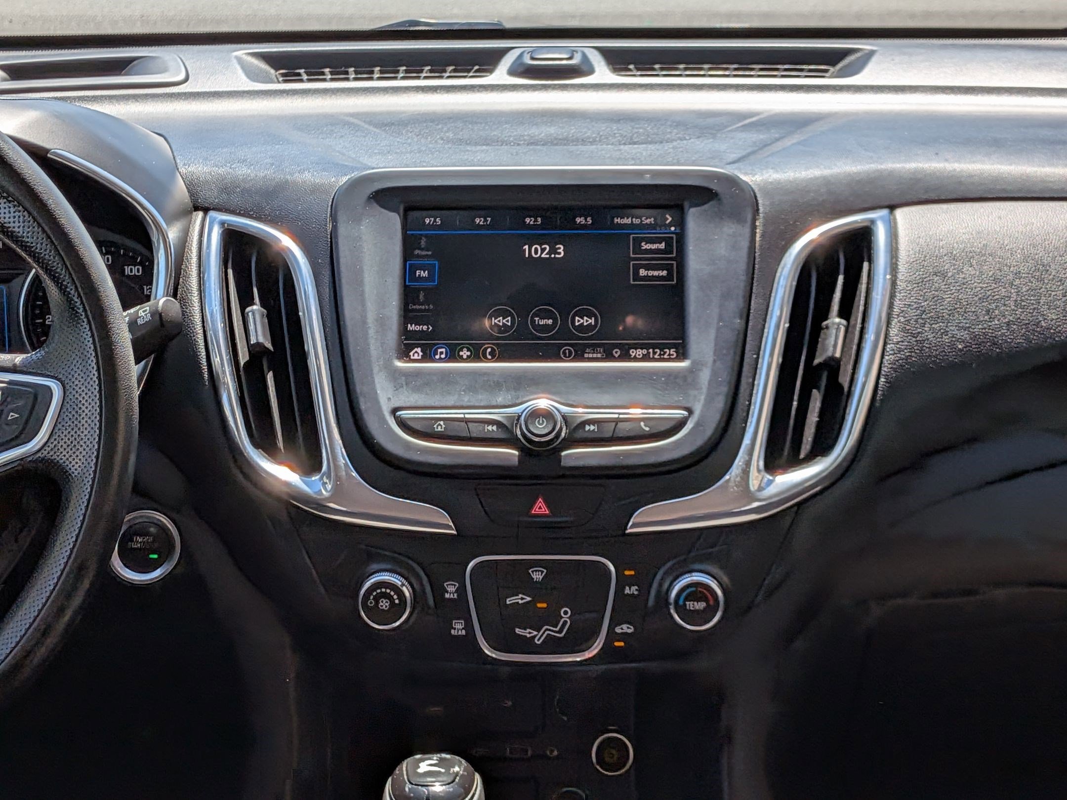 2020 Chevrolet Equinox LT photo 16
