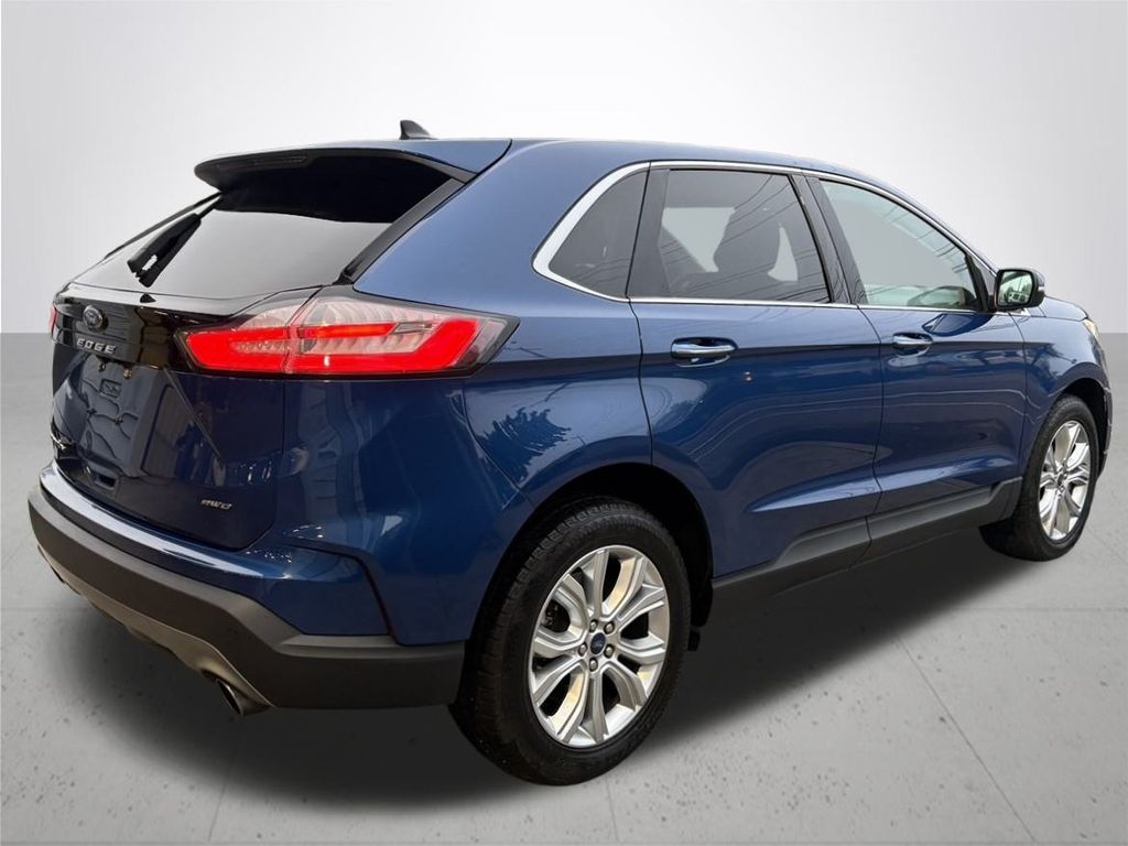 2022 Ford Edge Titanium photo 7