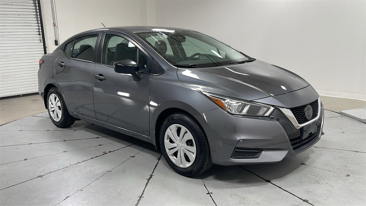 2021 Nissan Versa 1.6 S photo 3