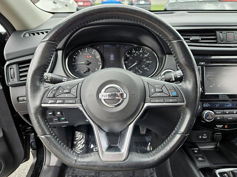 2019 Nissan Rogue SV photo 24