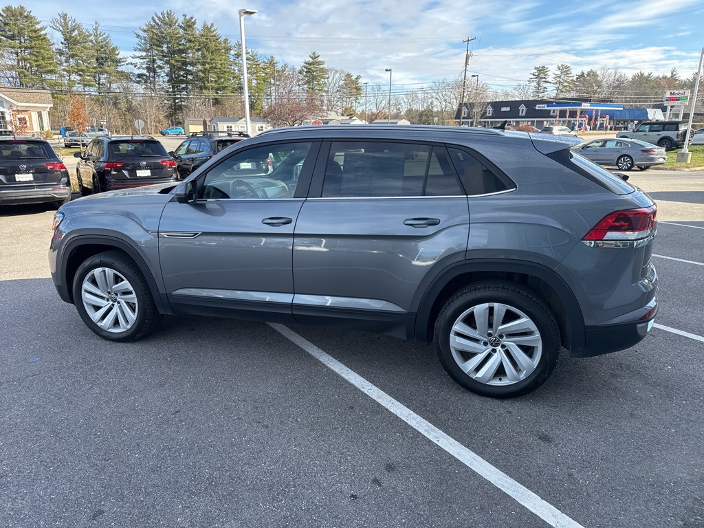 2020 Volkswagen Atlas Cross Sport V6 SE Technology photo 2