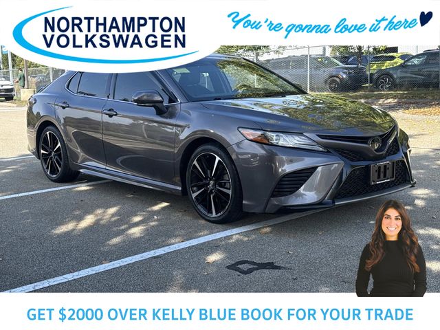 2018 Toyota Camry XSE photo 3